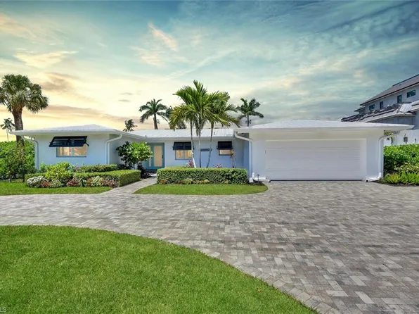 367 Mooring Line Dr, Naples, FL 34102