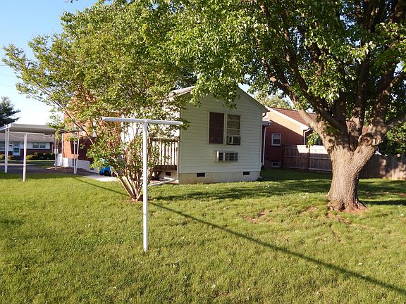 3rd image of 193 Christian Ave NE