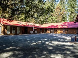 1698 Millstream Rd, Highlands, BC V9B 6E7