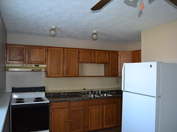 3rd image of 1218 Bates Ave