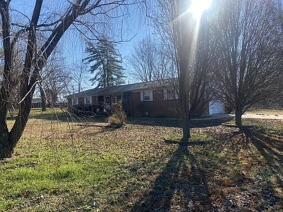 2nd image of 15958 Sneed Dr