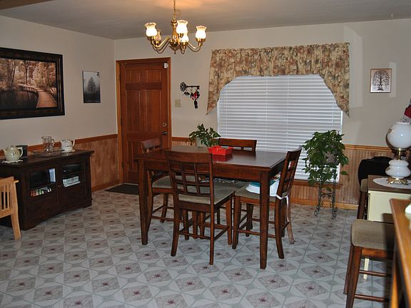 3rd image of 5828 Newell St
