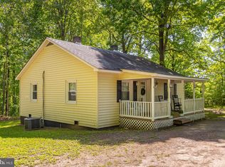 1621 Log Cabin Rd, Beaverdam, VA 23015