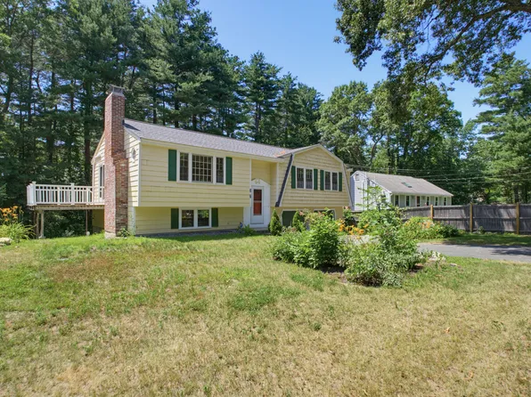37 Woodbury Rd, Southborough, MA 01772
