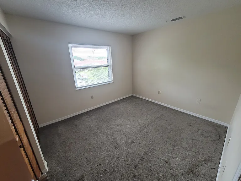 456 Hunter Cir — Photo 14