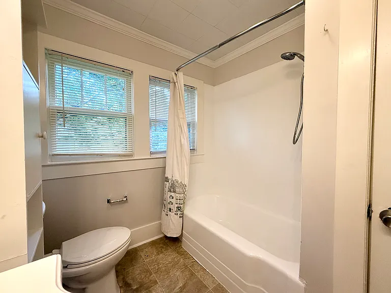 2415 Virginia Blvd NW — Photo 5