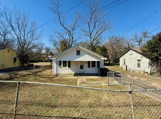 713 N Main St, Brundidge, AL 36010