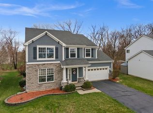 1995 Colchester Ave, Hoffman Estates, IL 60192