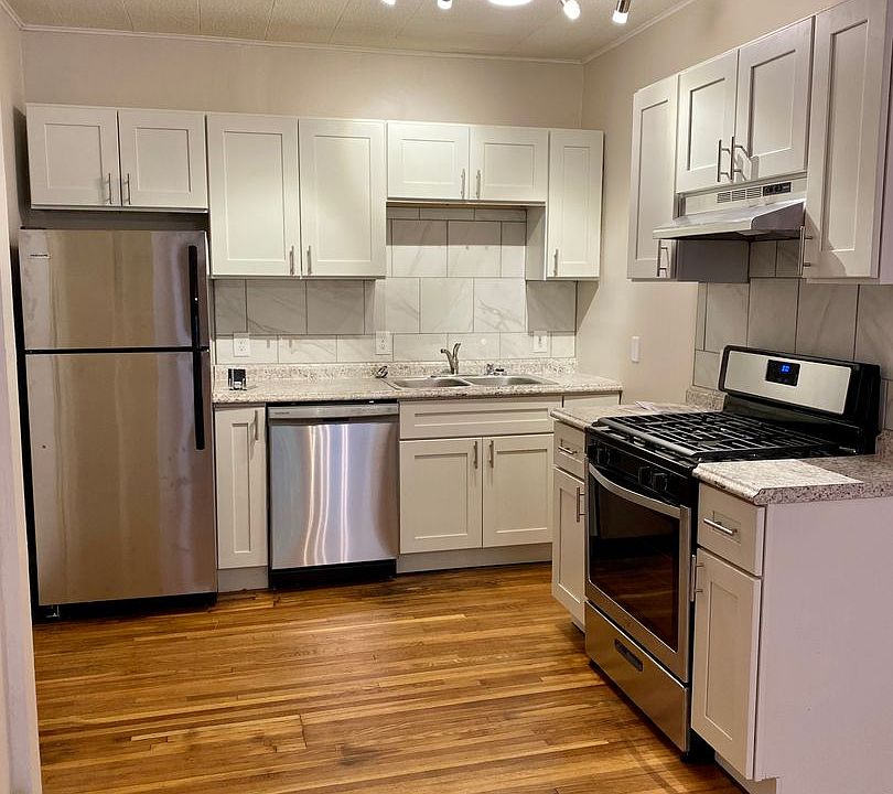 1st image of 2726 Girard Ave S #102