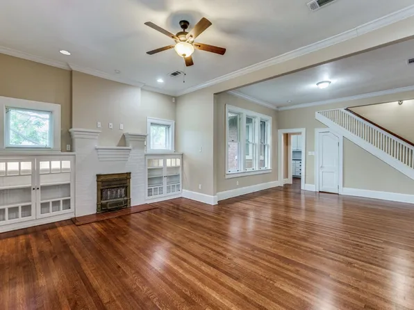 6 Chase Ct, Fort Worth, TX 76110