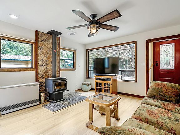 5th image of 88 Sylvania Avenue