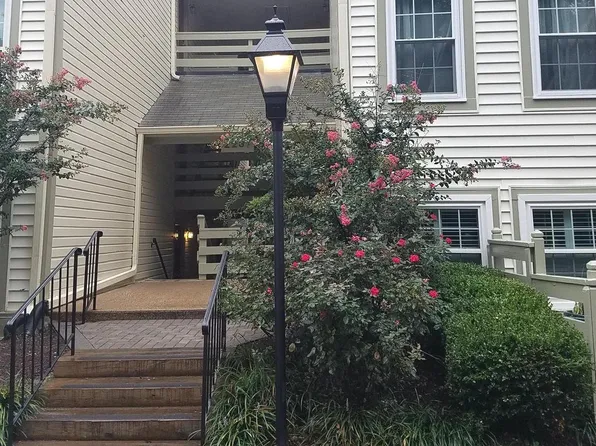 2237 Lovedale Ln #407B, Reston, VA 20191