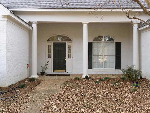2nd image of 411 Meadowgreen Ln