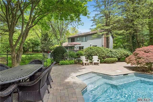 1st image of 27 Makanna Dr
