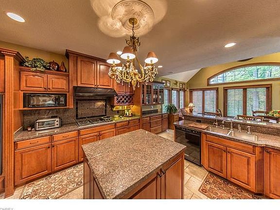 4th image of 11475 Grey Friar Way