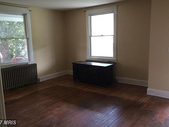 5th image of 2914 Gibbons Ave