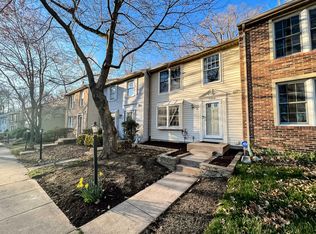 7520 Aspenpark Rd, Lorton, VA 22079