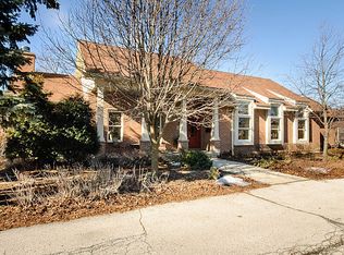 9026 Murphy Ln, Skokie, IL