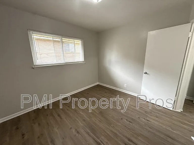 7701 W Hampton Ave #5 — Photo 12