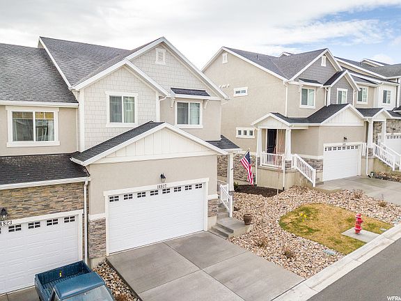 3rd image of 14827 S Garrison Ln #221