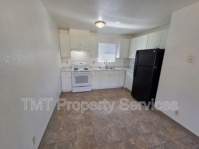 228 McFarland St #6 — Photo 7