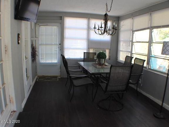 5th image of 330 Vesta Cir