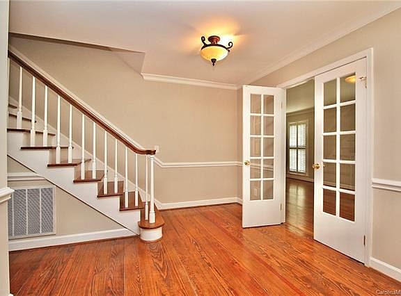 2nd image of 2515 Monticello Dr
