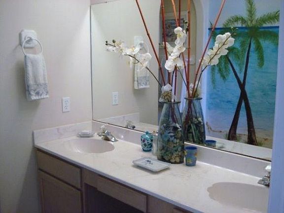 4th image of 14901 Windward Dr APT 102