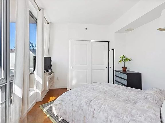 4th image of 48-15 11th St #9B