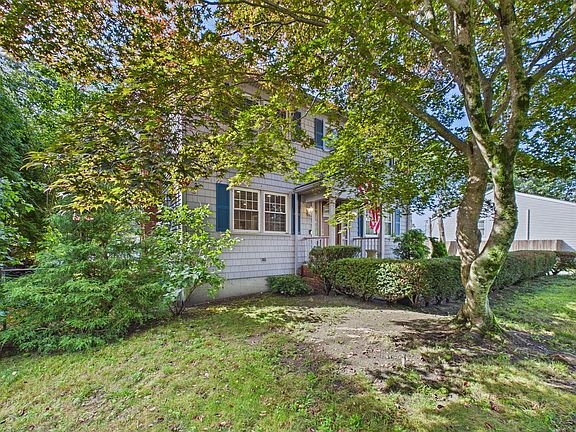 3rd image of 968 Osgood St