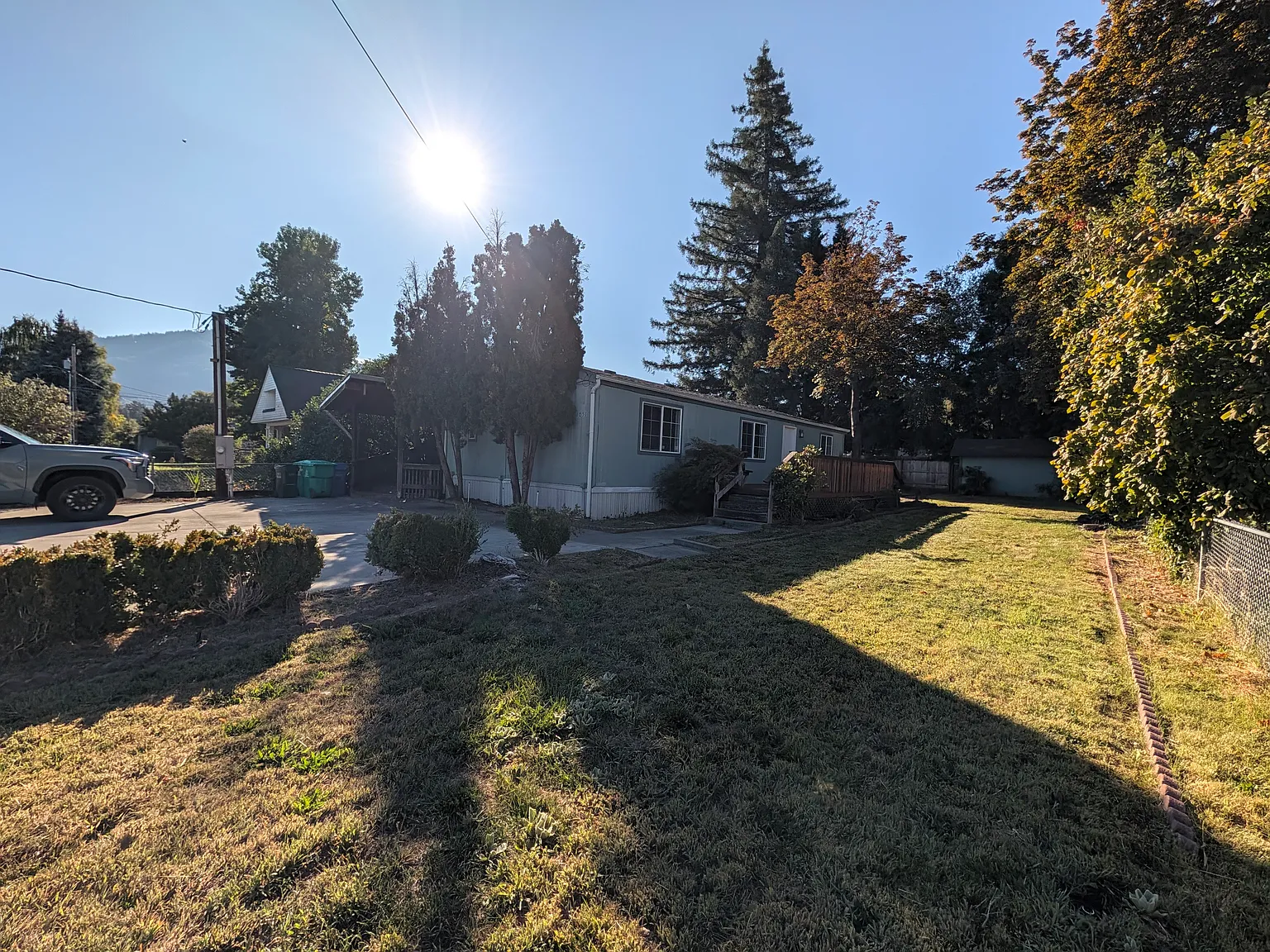 1051 SE Grandview Ave — Photo 4