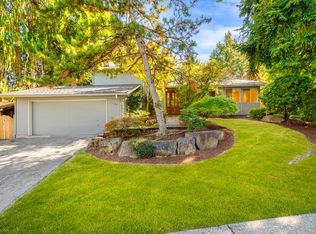 15609 NE 53rd St, Redmond, WA 98052