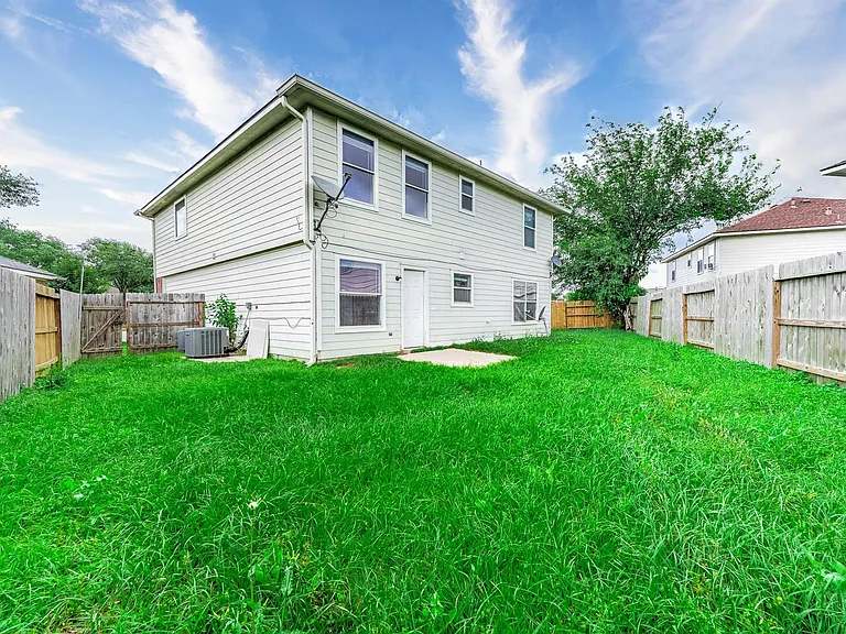 17219 Morning Blossom Pl — Photo 32