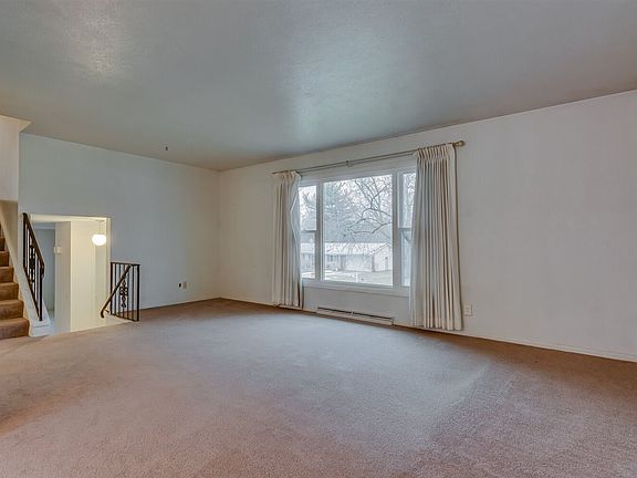 5th image of 58393 Valley View Dr