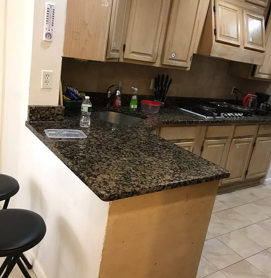 1 bed, 1.5 bath, $1,100 — Photo 2
