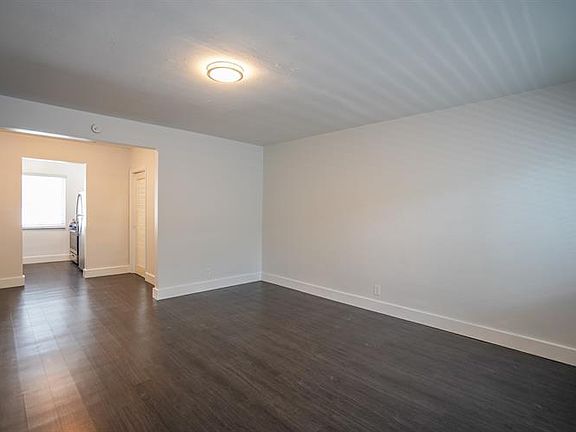 5th image of 7311 Byron Ave Unit 14-7311-14