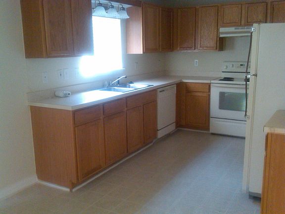 2nd image of 70 Creek Bend Dr