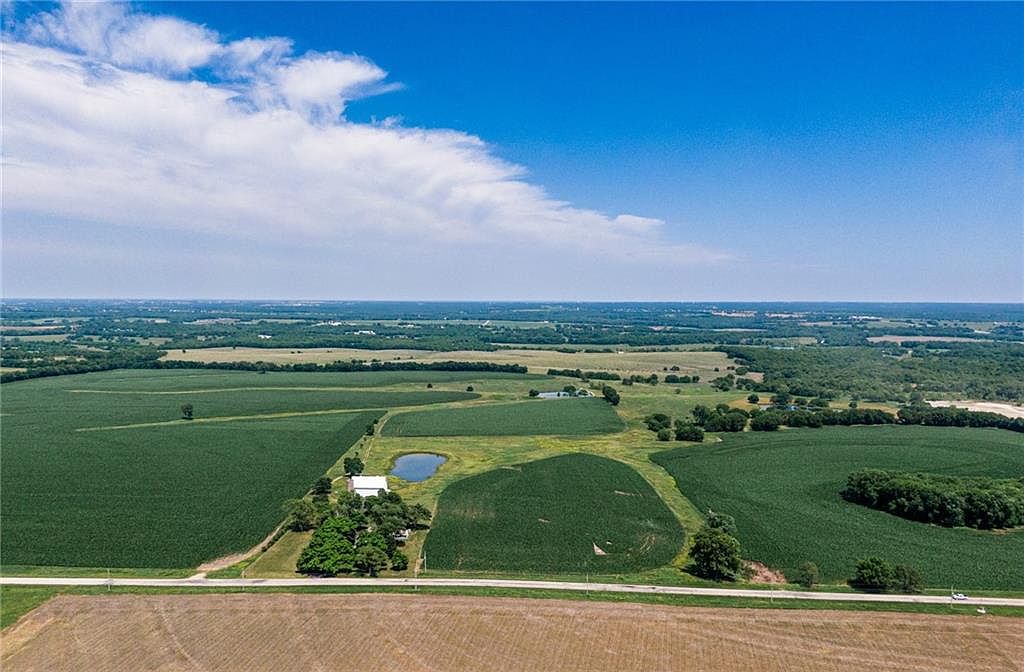 26789 Block Rd, Paola, KS 66071 MLS 2410632 Zillow