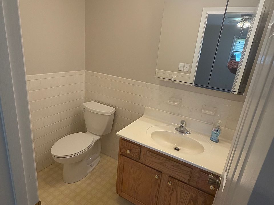 1st image of 130 Carden Ln