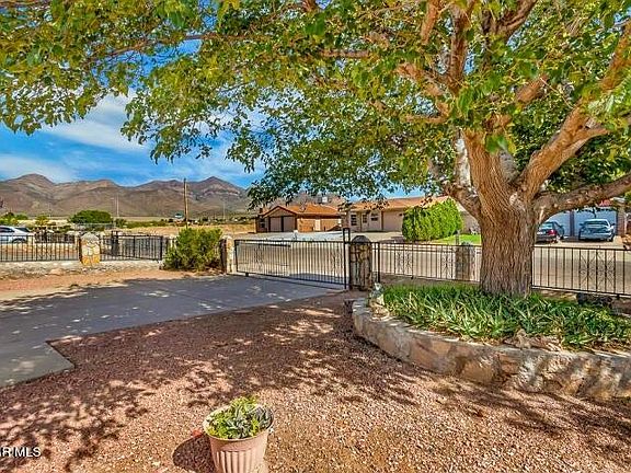 3rd image of 4886 Maureen Cir