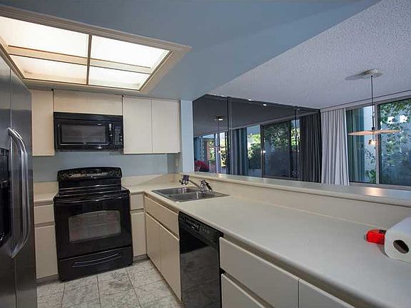 5th image of 400 S Pointe Dr APT 301