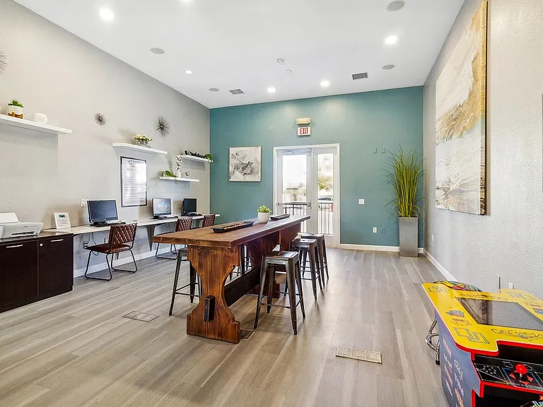 Tribeca North Apartment Homes — Photo 18