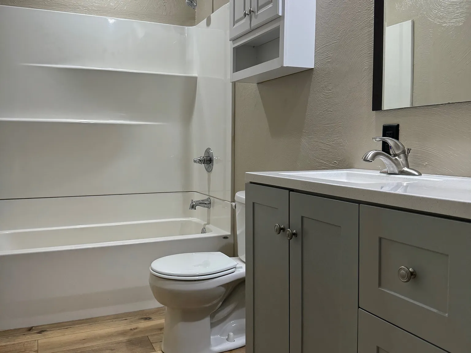 2 bed, 975 sqft, $885 — Photo 2