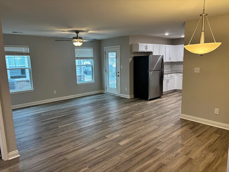3000 Memory Ln — Photo 7