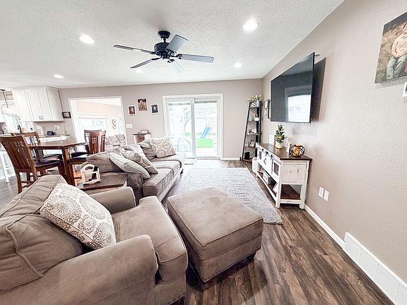 4th image of 2452 Prairie Green Dr