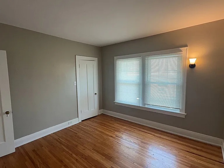1849 Glendale Avenue — Photo 12