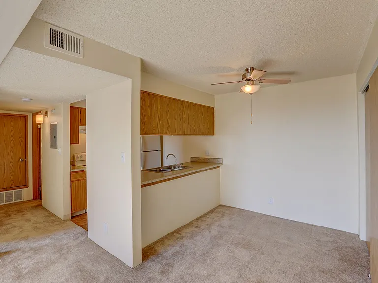 Americana Lakewood Apartments — Photo 17