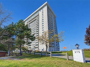 Columbia Place, Waterloo, ON N2J 4L6