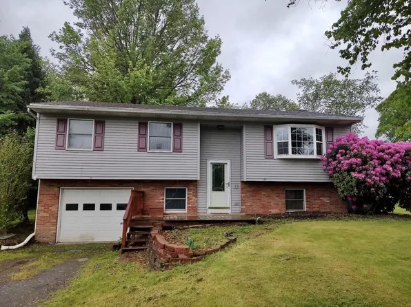 17 Ryon Cir, Lawrenceville, PA 16929