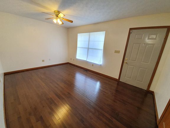 3rd image of 3343 Waldeck Pl